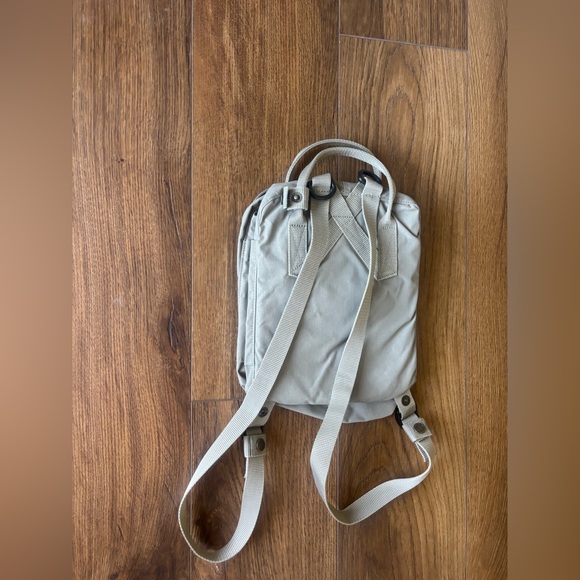 Fjallraven Kanken Mini Backpack Grey - Picture 3 of 4